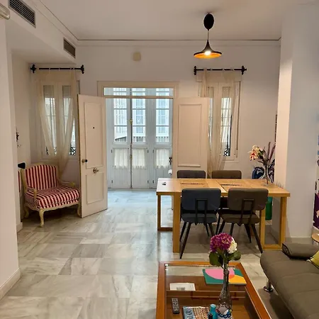 Apartment Rc Reyes Catolicos St Right Beside Trianas Bridge *